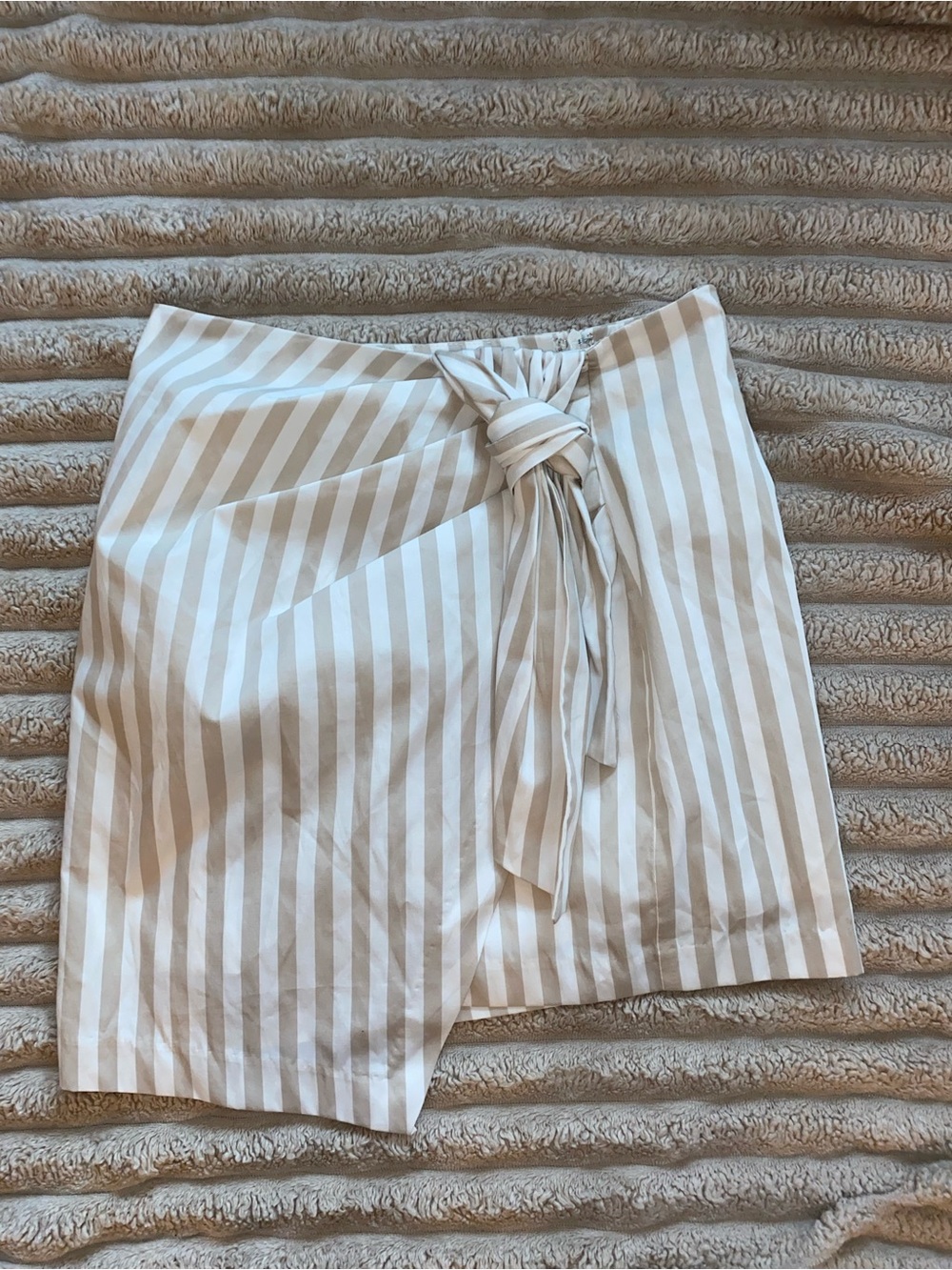 DO+BE White and Beige Striped Wrap Skirt
